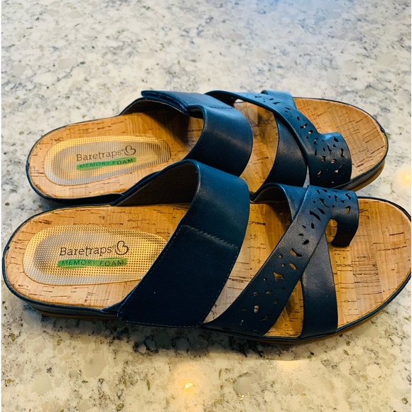 BareTraps navy blue sandals - Picture 2 of 5